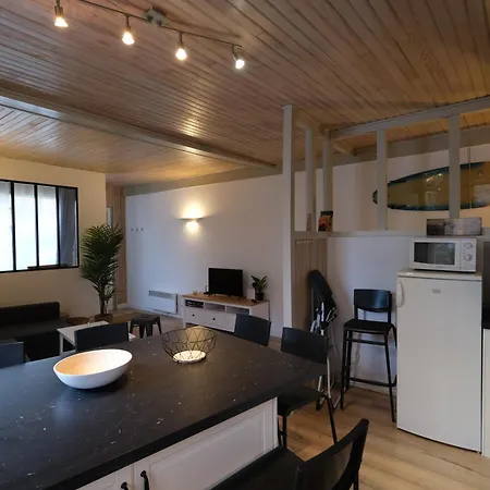 Agreable Renove Pour 6 A 公寓